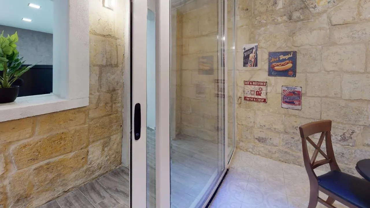 Central Valletta - 1 Bedroom Maisonnette